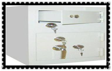 附近哪里有专业开汽车锁的-修锁换锁公司师傅电话-铜鼓宜春袁州奉新万载上高宜丰靖安丰城樟树高安