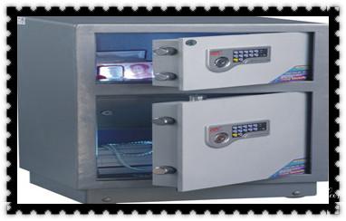 防盗门-保险柜-汽车开锁修锁换锁公司师傅电话-元谋楚雄市双柏牟定南华姚安大姚永仁武定禄丰